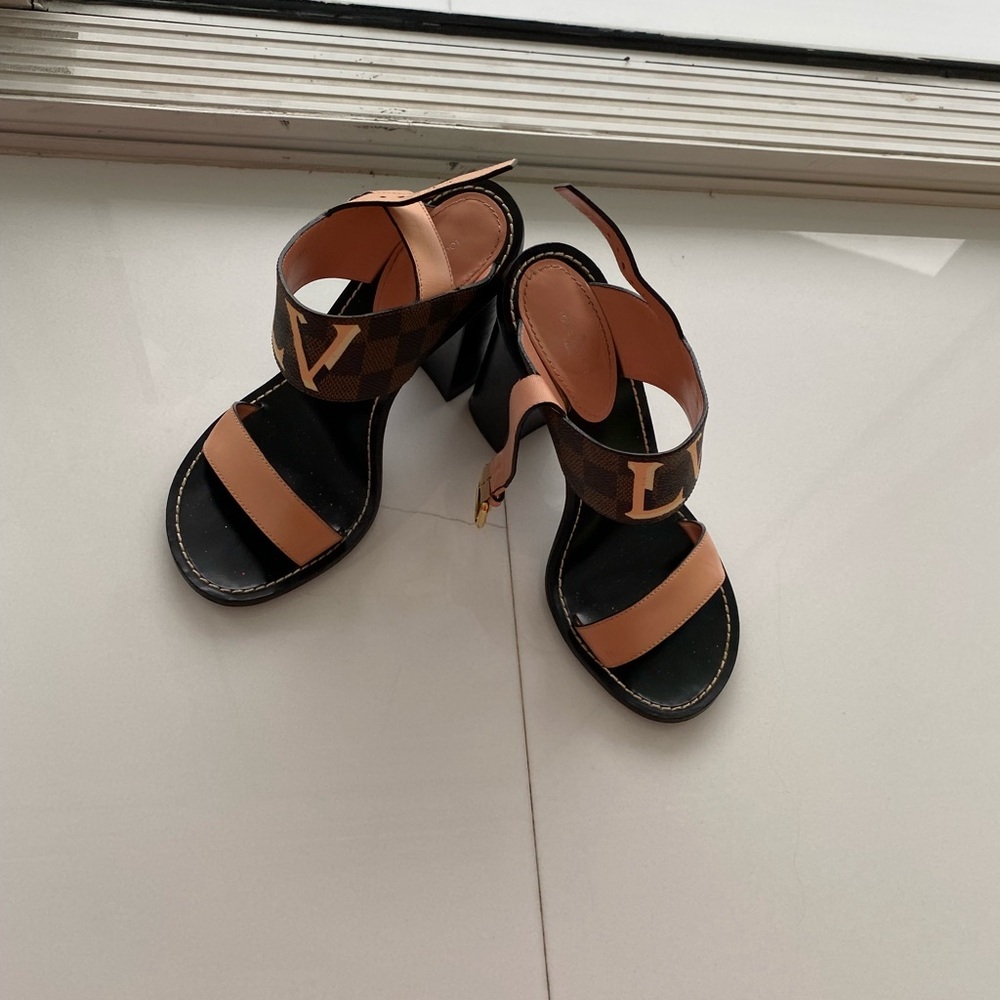 Lv shoes - Picture 4 of 10